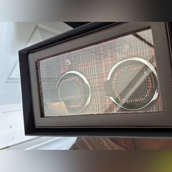 WOLF 
x WM Brown Double Watch Winder - Picture 3 of 16